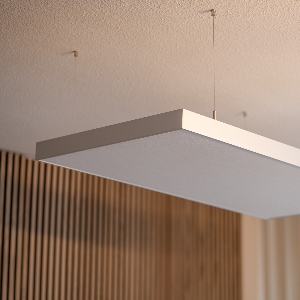 Artikelbild QP Akustikpaneele Schallabsorber Deckensegel mit Alu-Rahmen bluefiber tec based B1 2500g/m² weiß 620x625x50mm